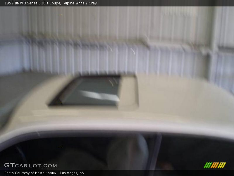 Alpine White / Gray 1992 BMW 3 Series 318is Coupe