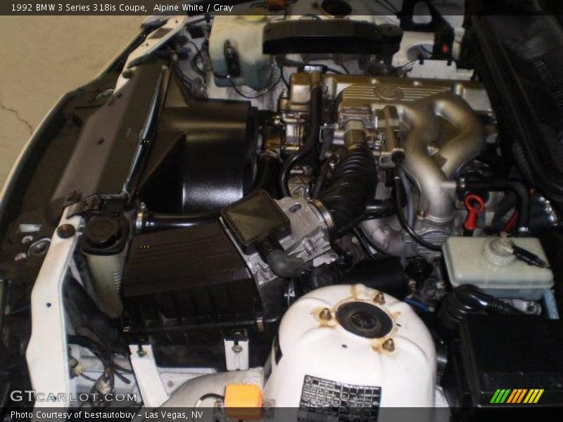 Alpine White / Gray 1992 BMW 3 Series 318is Coupe