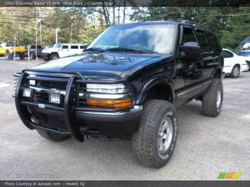 Onyx Black / Graphite Gray 2000 Chevrolet Blazer LT 4x4