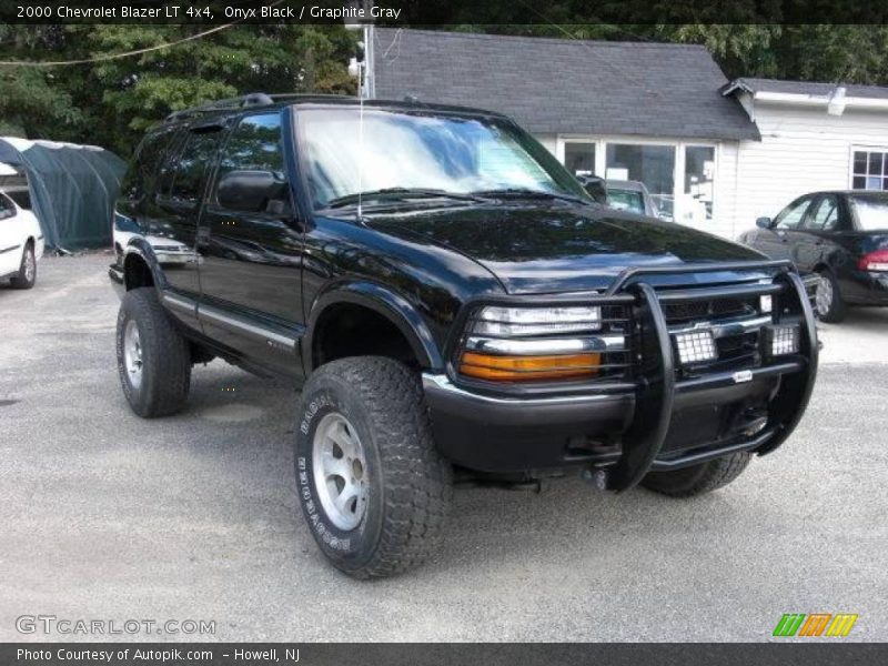 Onyx Black / Graphite Gray 2000 Chevrolet Blazer LT 4x4