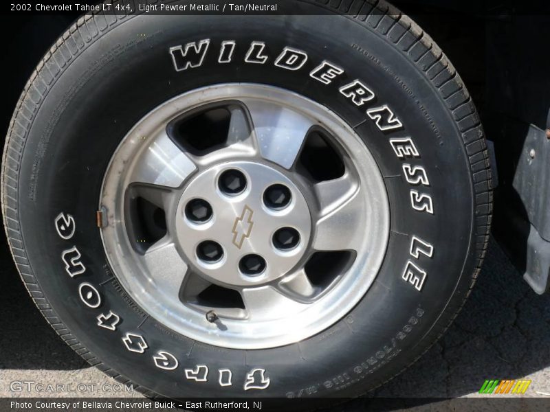 Light Pewter Metallic / Tan/Neutral 2002 Chevrolet Tahoe LT 4x4