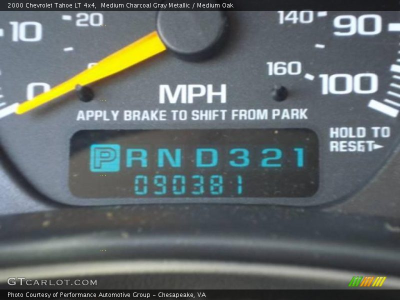 Medium Charcoal Gray Metallic / Medium Oak 2000 Chevrolet Tahoe LT 4x4