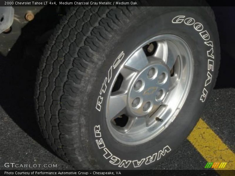 Medium Charcoal Gray Metallic / Medium Oak 2000 Chevrolet Tahoe LT 4x4