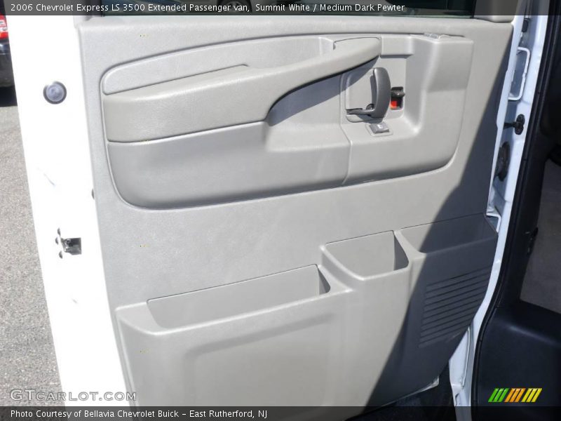 Summit White / Medium Dark Pewter 2006 Chevrolet Express LS 3500 Extended Passenger van