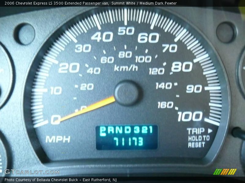 Summit White / Medium Dark Pewter 2006 Chevrolet Express LS 3500 Extended Passenger van
