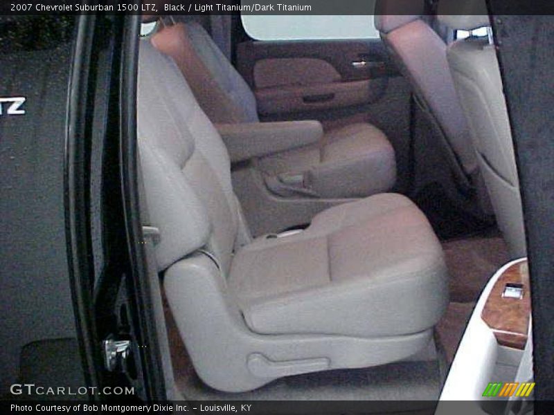 Black / Light Titanium/Dark Titanium 2007 Chevrolet Suburban 1500 LTZ