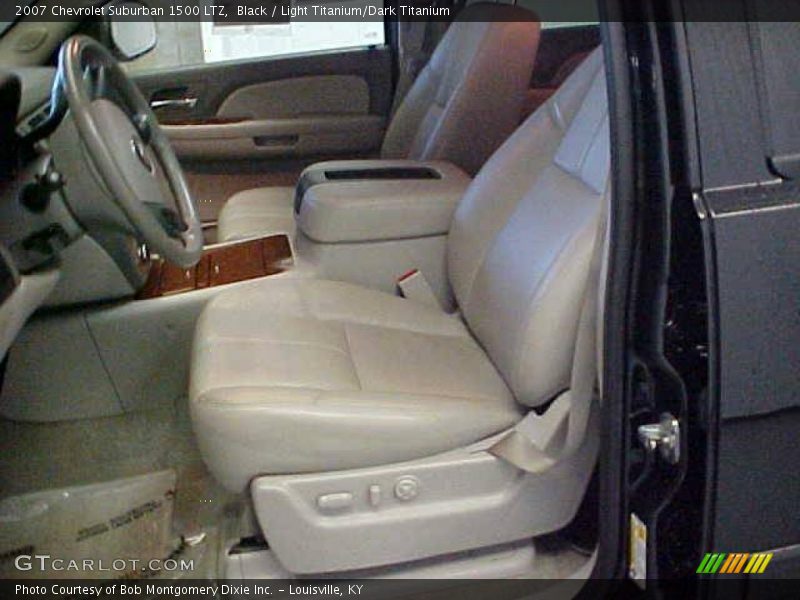 Black / Light Titanium/Dark Titanium 2007 Chevrolet Suburban 1500 LTZ