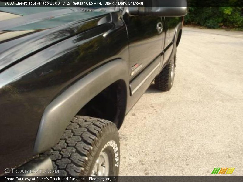 Black / Dark Charcoal 2003 Chevrolet Silverado 2500HD LS Regular Cab 4x4