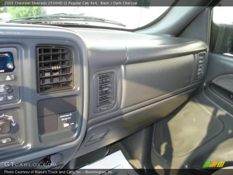 Black / Dark Charcoal 2003 Chevrolet Silverado 2500HD LS Regular Cab 4x4