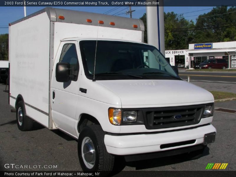 Oxford White / Medium Flint 2003 Ford E Series Cutaway E350 Commercial Moving Truck