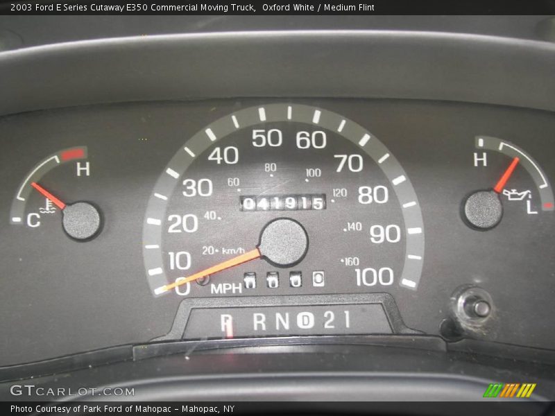 Oxford White / Medium Flint 2003 Ford E Series Cutaway E350 Commercial Moving Truck