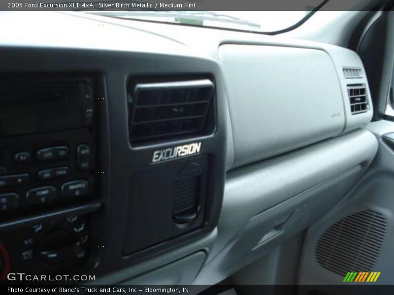 Silver Birch Metallic / Medium Flint 2005 Ford Excursion XLT 4x4