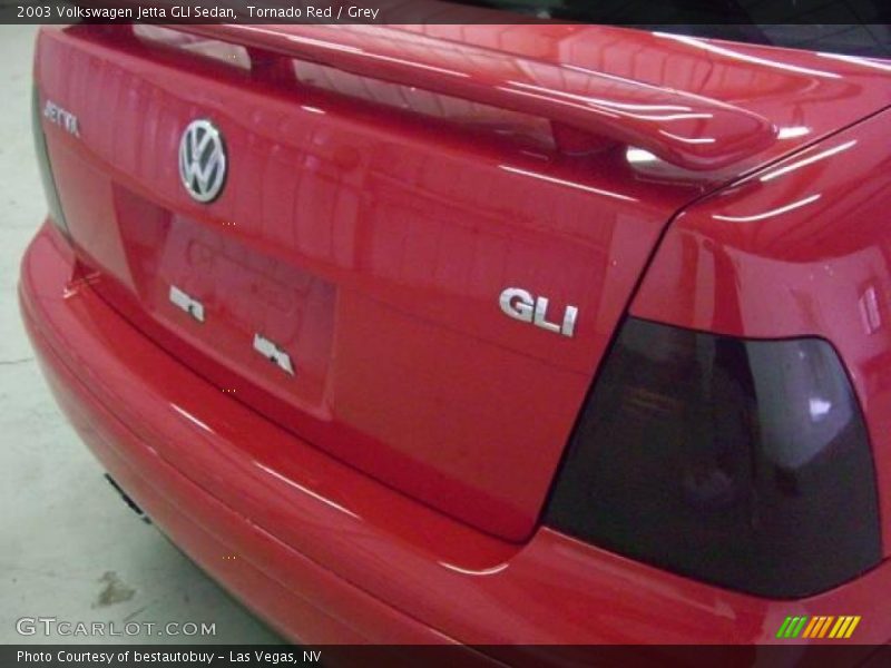 Tornado Red / Grey 2003 Volkswagen Jetta GLI Sedan