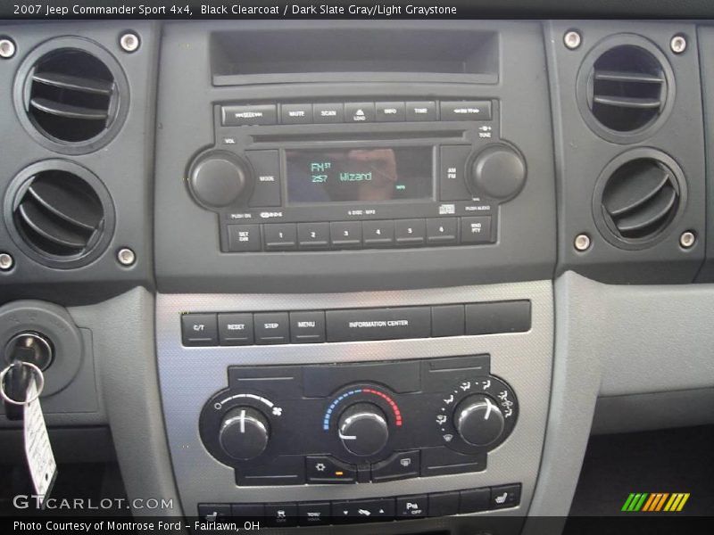 Black Clearcoat / Dark Slate Gray/Light Graystone 2007 Jeep Commander Sport 4x4