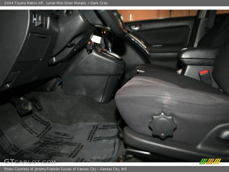 Lunar Mist Silver Metallic / Dark Gray 2004 Toyota Matrix XR