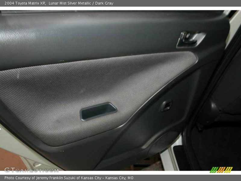 Lunar Mist Silver Metallic / Dark Gray 2004 Toyota Matrix XR