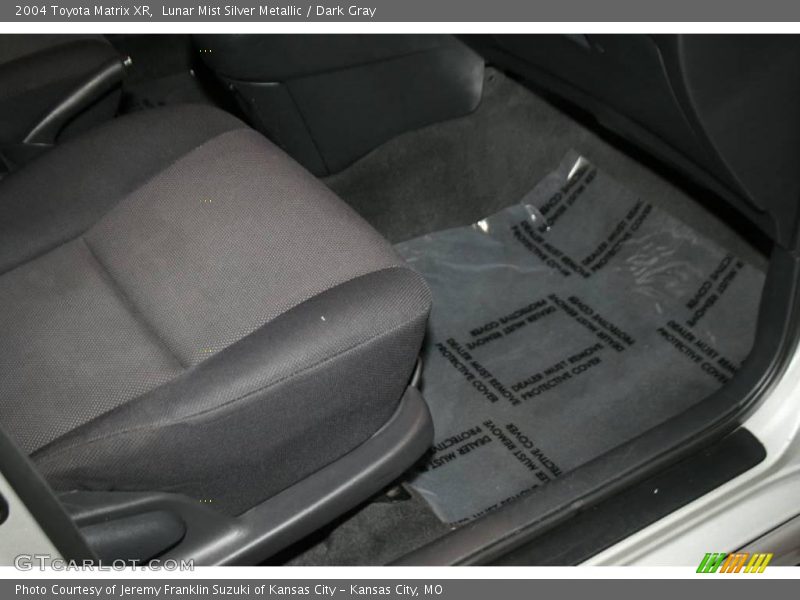 Lunar Mist Silver Metallic / Dark Gray 2004 Toyota Matrix XR