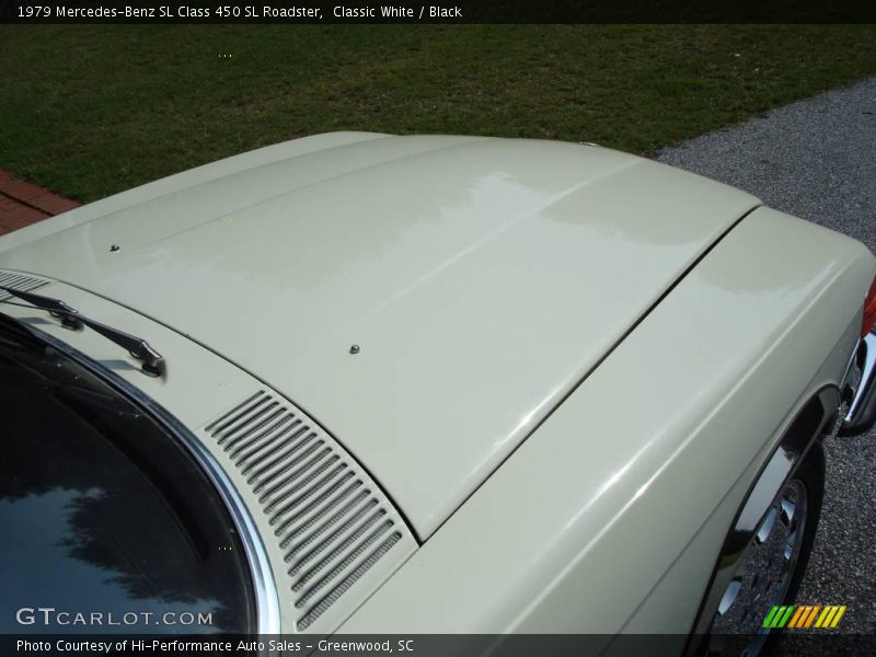 Classic White / Black 1979 Mercedes-Benz SL Class 450 SL Roadster