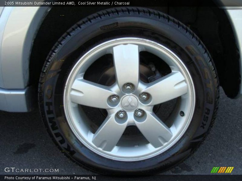 Cool Silver Metallic / Charcoal 2005 Mitsubishi Outlander Limited AWD