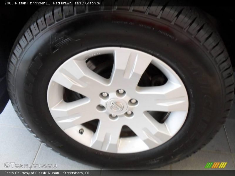 Red Brawn Pearl / Graphite 2005 Nissan Pathfinder LE