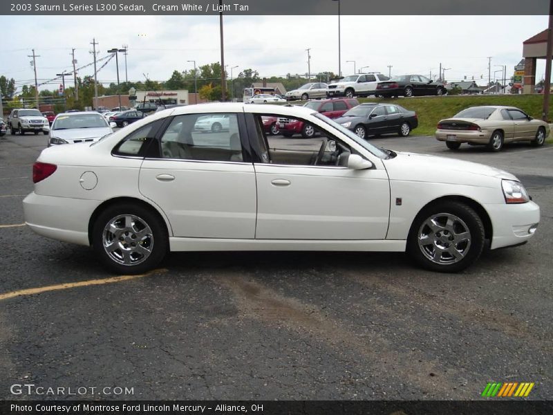 Cream White / Light Tan 2003 Saturn L Series L300 Sedan