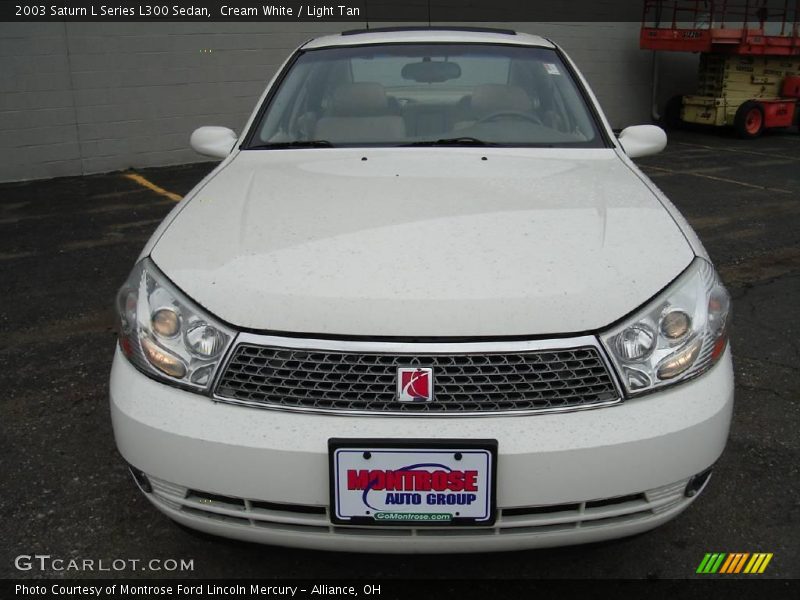 Cream White / Light Tan 2003 Saturn L Series L300 Sedan