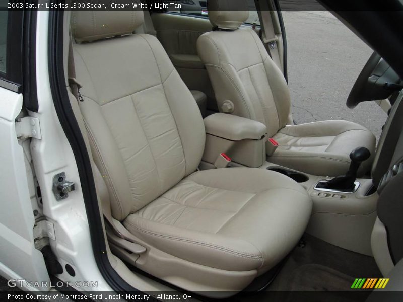 Cream White / Light Tan 2003 Saturn L Series L300 Sedan