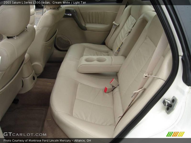 Cream White / Light Tan 2003 Saturn L Series L300 Sedan