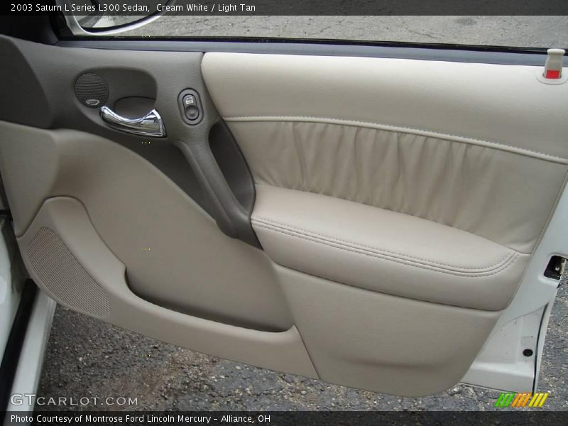 Cream White / Light Tan 2003 Saturn L Series L300 Sedan