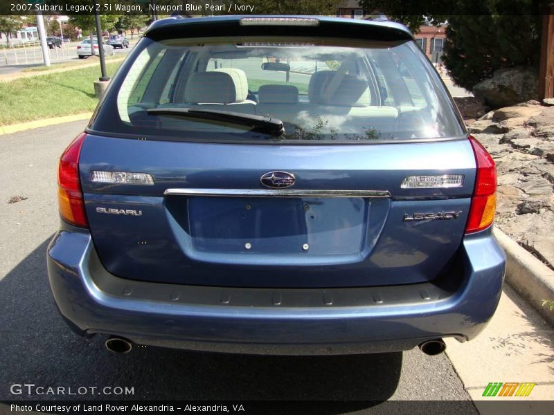 Newport Blue Pearl / Ivory 2007 Subaru Legacy 2.5i Wagon