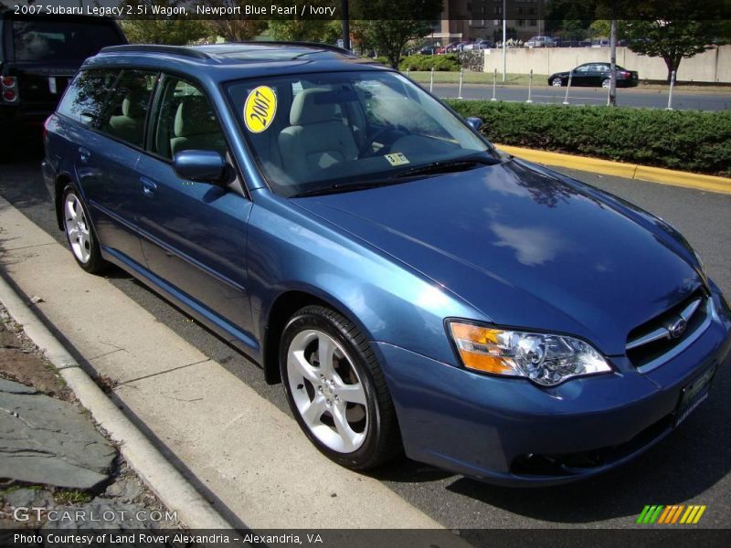 Newport Blue Pearl / Ivory 2007 Subaru Legacy 2.5i Wagon