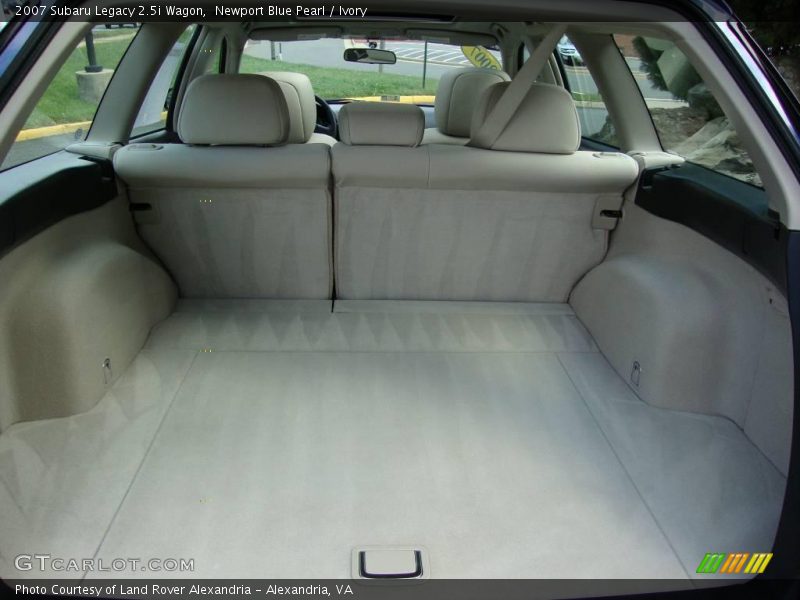 Newport Blue Pearl / Ivory 2007 Subaru Legacy 2.5i Wagon
