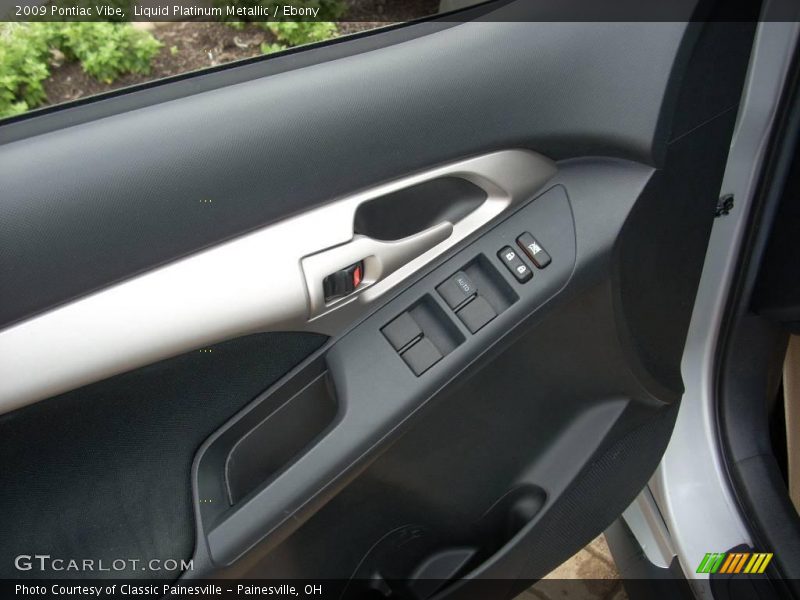 Liquid Platinum Metallic / Ebony 2009 Pontiac Vibe