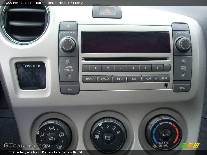 Liquid Platinum Metallic / Ebony 2009 Pontiac Vibe