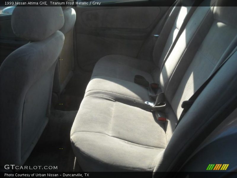 Titanium Frost Metallic / Grey 1999 Nissan Altima GXE