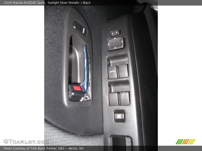 Sunlight Silver Metallic / Black 2009 Mazda MAZDA5 Sport