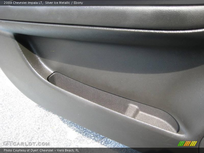 Silver Ice Metallic / Ebony 2009 Chevrolet Impala LT