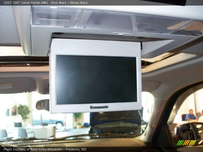 Onyx Black / Ebony Black 2007 GMC Yukon Denali AWD