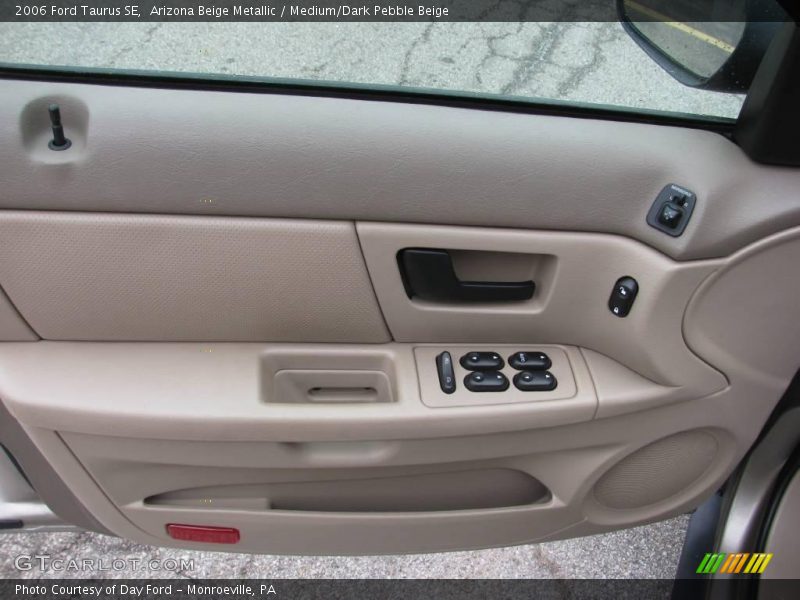 Arizona Beige Metallic / Medium/Dark Pebble Beige 2006 Ford Taurus SE