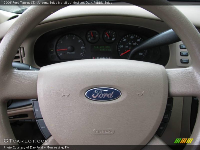 Arizona Beige Metallic / Medium/Dark Pebble Beige 2006 Ford Taurus SE