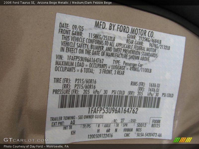 Arizona Beige Metallic / Medium/Dark Pebble Beige 2006 Ford Taurus SE