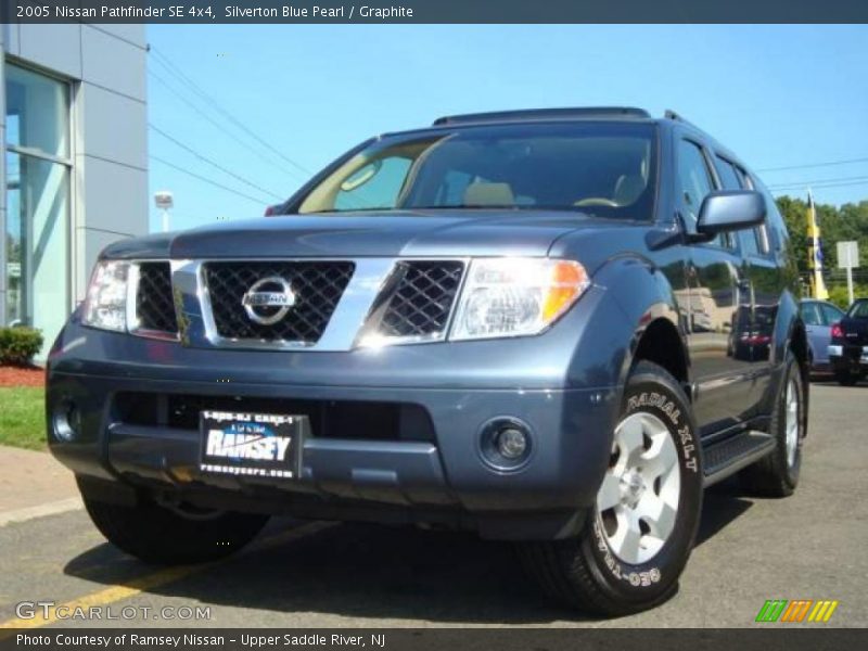 Silverton Blue Pearl / Graphite 2005 Nissan Pathfinder SE 4x4