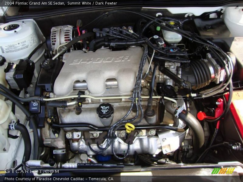 Summit White / Dark Pewter 2004 Pontiac Grand Am SE Sedan