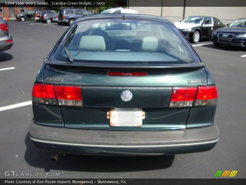 Scarabe Green Metallic / Ivory 1994 Saab 900 S Sedan