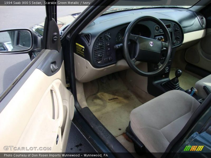 Scarabe Green Metallic / Ivory 1994 Saab 900 S Sedan