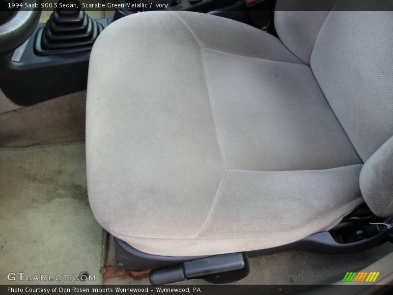 Scarabe Green Metallic / Ivory 1994 Saab 900 S Sedan