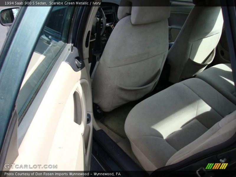 Scarabe Green Metallic / Ivory 1994 Saab 900 S Sedan