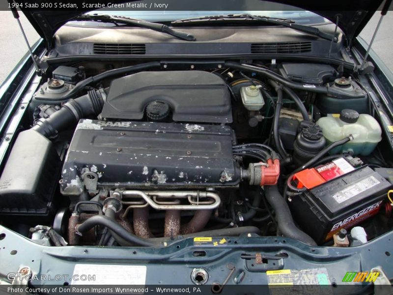 Scarabe Green Metallic / Ivory 1994 Saab 900 S Sedan