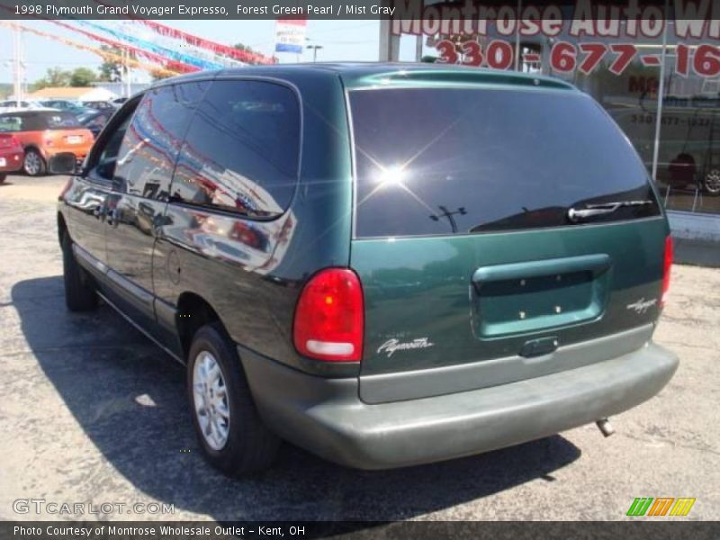 Forest Green Pearl / Mist Gray 1998 Plymouth Grand Voyager Expresso