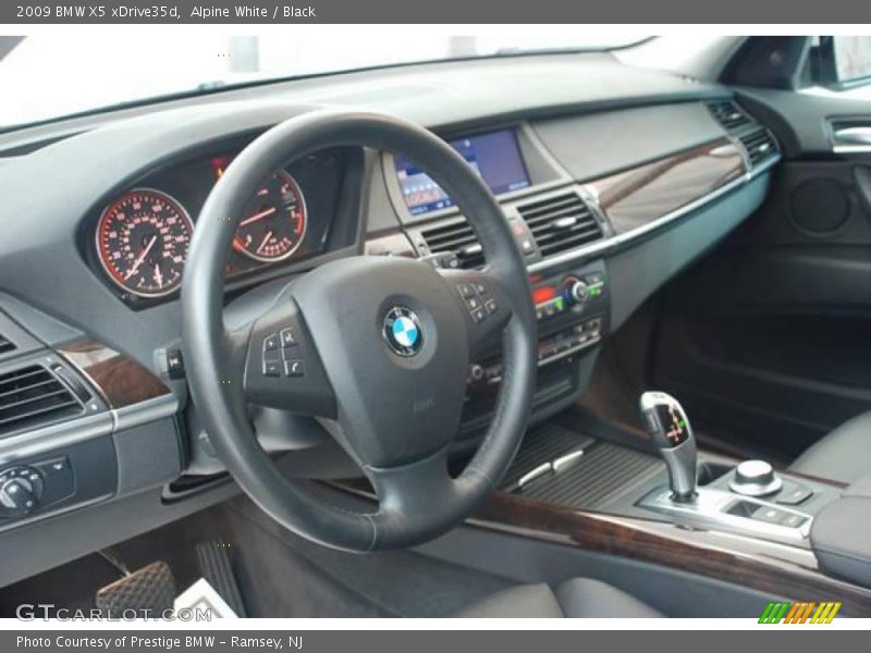 Alpine White / Black 2009 BMW X5 xDrive35d